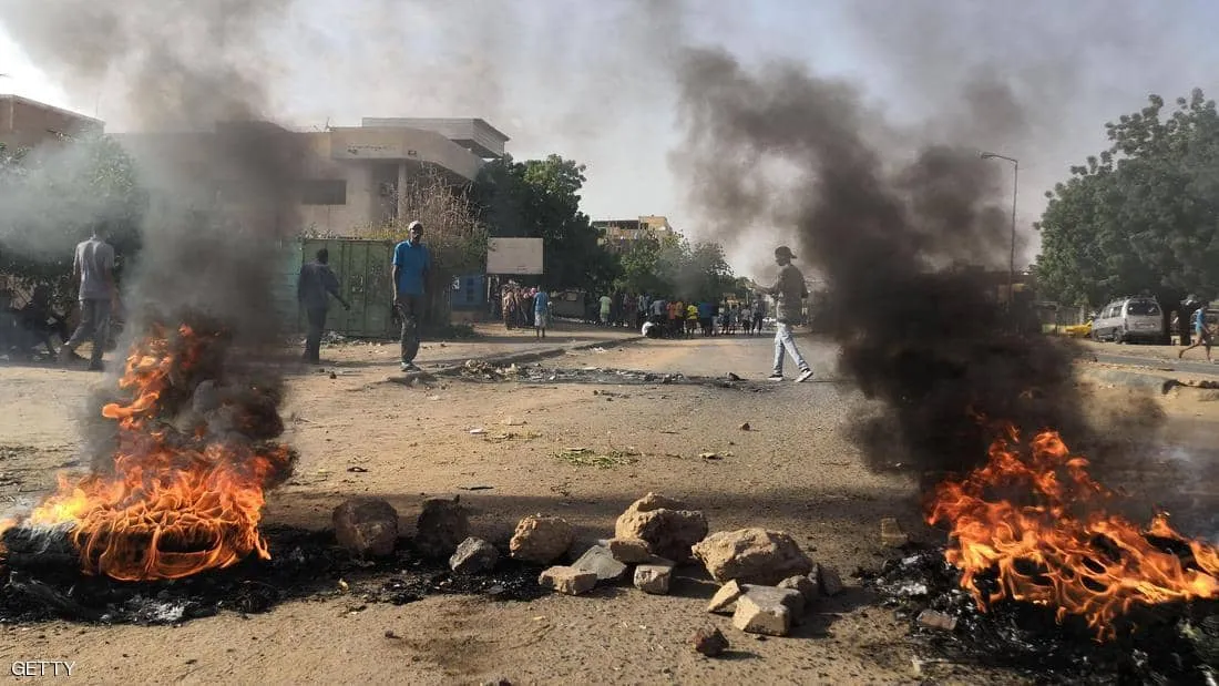 التوتر يعود للشارع السوداني وتعليق الدوام بجميع مدارس البلاد