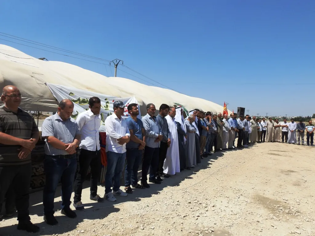 أهالي منبج والطبقة : كلنا دروع في وجه التهديد التركي 