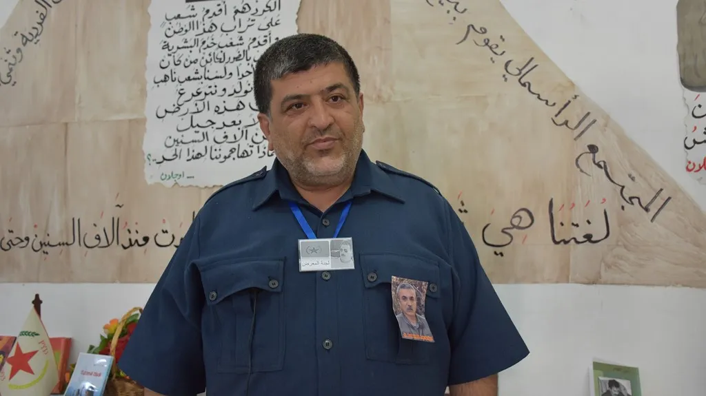 معرض "أقوال وكتب أوجلان" يهدف إلى إبراز أفكاره بما يساهم في تعزيز التنظيم الاجتماعي