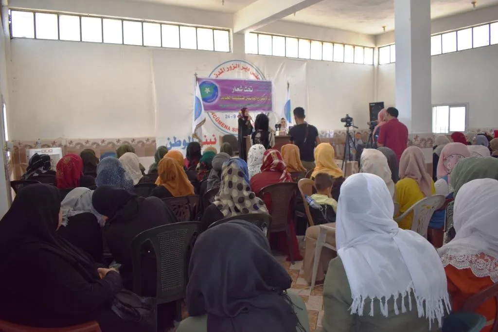 واقع المرأة الديرية ودورها في السياسة ضمن محاور ندوة حوارية
