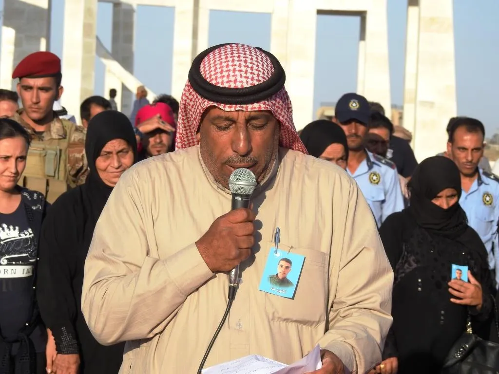 أهالي الكرامة يشيعون جثمان الشهيد طه علي إلى مثواه الأخير