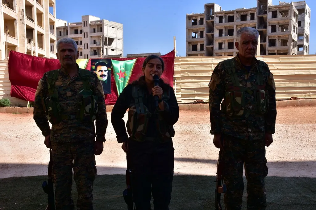 أهالي حلب يحييون ذكرى ثورة 19 تموز
