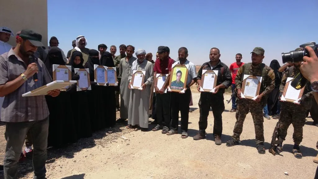دير الزور.. تشييع جثمان شهيد والإعلان عن سجل 13آخرين