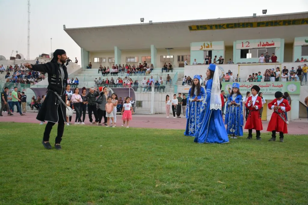 مهرجان الدبكة يختتم فعالياته بعد عروض أظهرت مدى غنى الإرث التراثي للمنطقة
