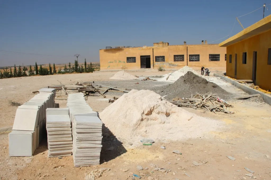 تحضيرات مُكثّفة للجنة التربية في منبج للعام الدراسي الجديد