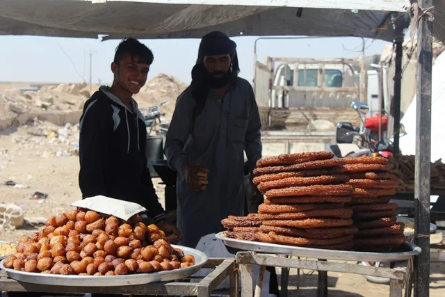 سوق مركدة وجهة لأهالي البلدة وقراها