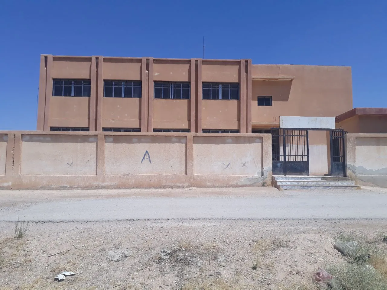 الاستعداد للبدء بالمرحلة الثانية لإعداد المدرسين في دير الزور وسط الحاجة لصيانة المدارس