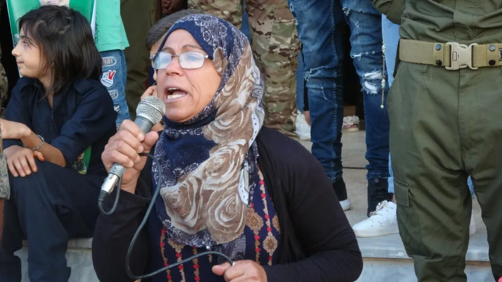جثمان الشهيدة زين شورش ووري الثرى في مزار رستم جودي