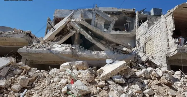 النظام يقصف محيط معرة النعمان بـ100 ضربة جوية