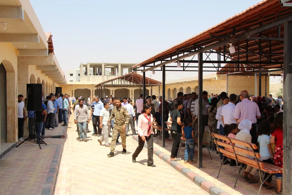 افتتاح كراج البولمان الحديث في حي الحزاونة بمنبج
