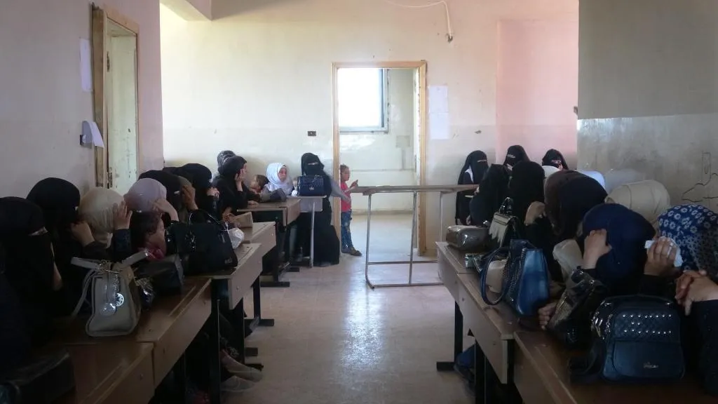 أكاديمية الشهيدة " فاطمة خابور" تخرج 120 معلمة
