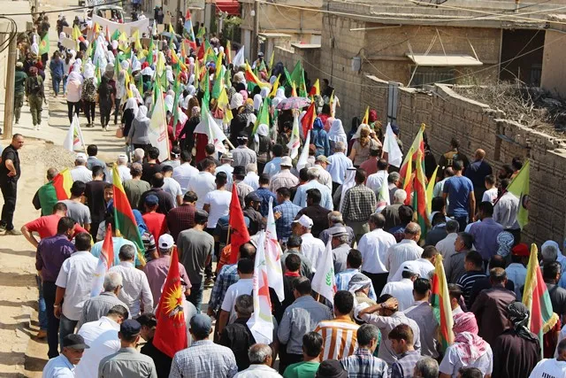 مظاهرات في روج آفا تنديداً بمجزرة شنكال
