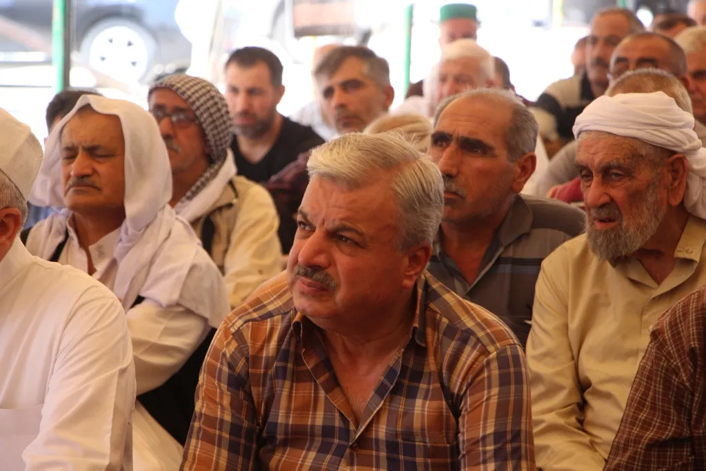أقاموا صلاة الجمعة في خيمة التنديد