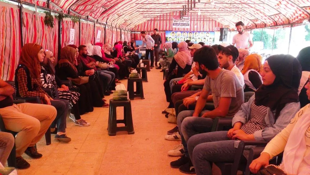 إدارة المرأة في الطبقة تنصب خيمة اعتصام تنديداً بالتهديدات التركية