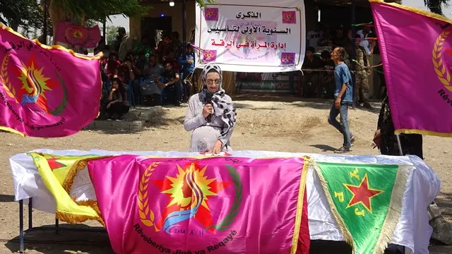 إدارة المرأة في الرقة تحتفل بمناسبة مرور السنة الأولى لتأسيسها