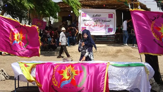 إدارة المرأة في الرقة تحتفل بمناسبة مرور السنة الأولى لتأسيسها