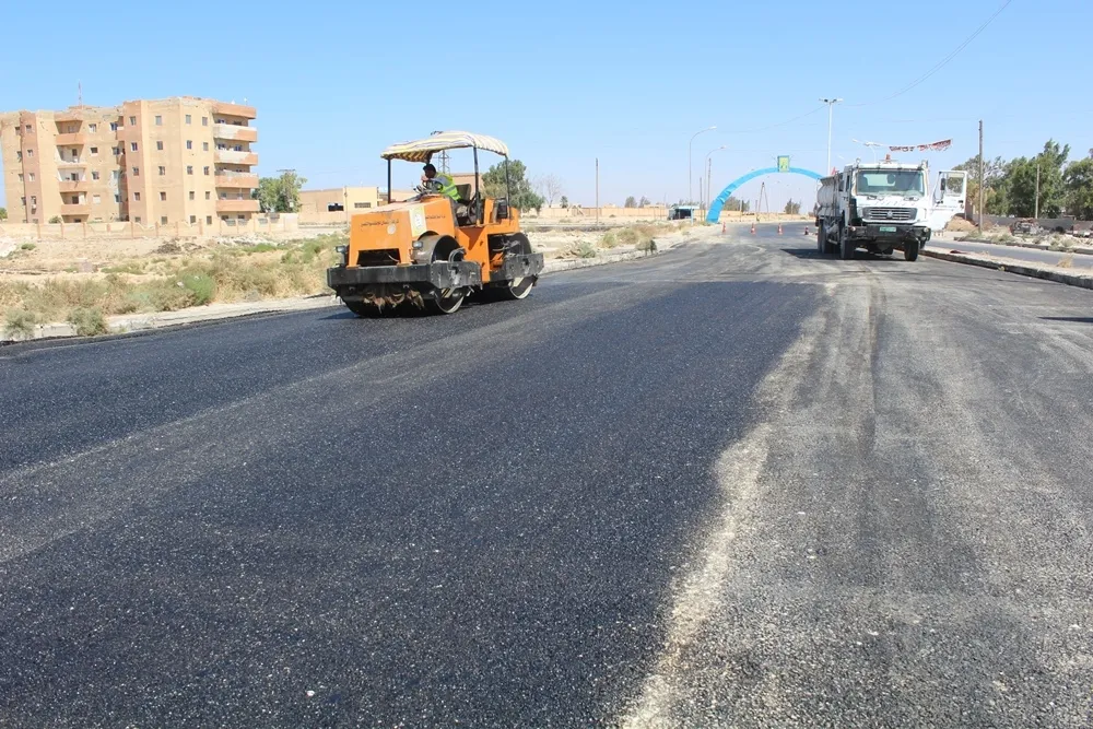 بلدية الشعب في الطبقة تبدأ بتزفيت الطرقات في المدينة والريف