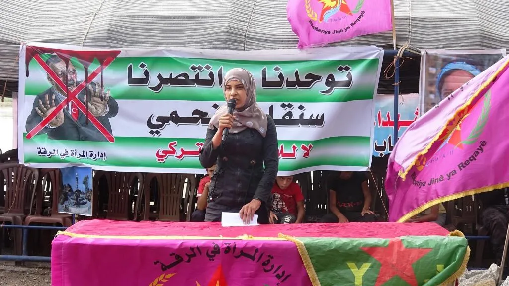 من خيمة النساء بالرقة النساء يؤكدن رفض الاحتلال التركي