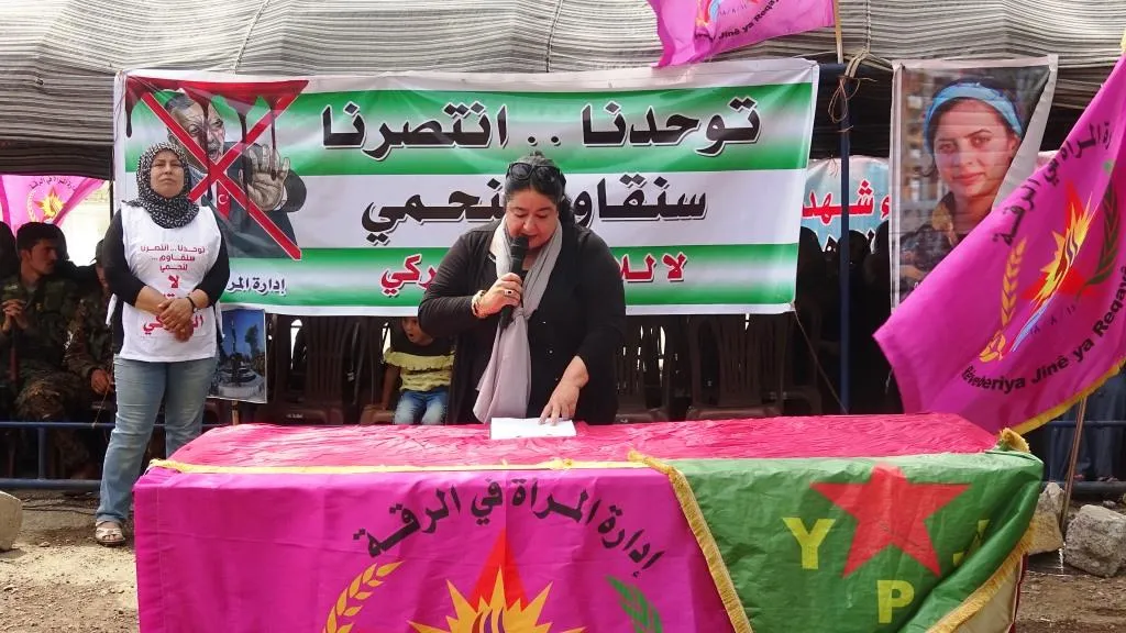 من خيمة النساء بالرقة النساء يؤكدن رفض الاحتلال التركي