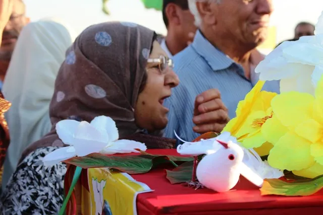 جثمان الشهيد ماجد عمر يوارى الثرى في تربه سبيه