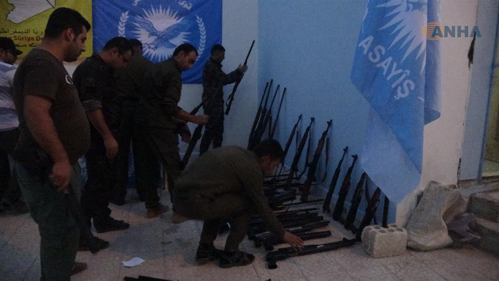 خلال حملة تمشيط حي غويران القبض على20 مرتزقاً بينهم عراقيون