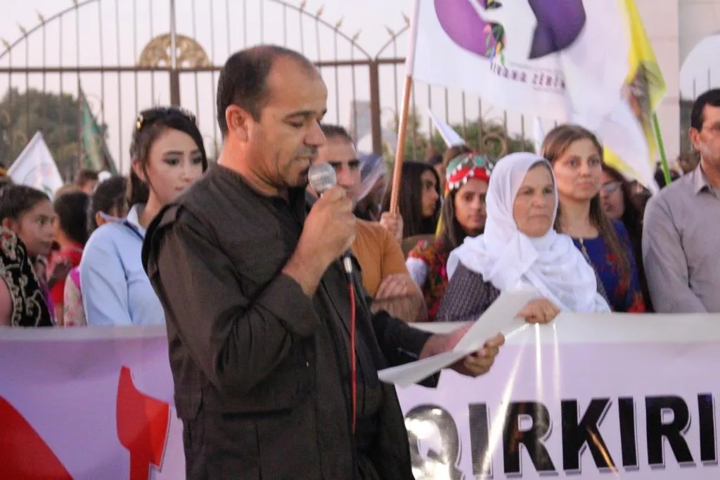 مسيرة في قامشلو تحت شعار "حافظوا على أرضكم وكرامتكم اهزموا الاحتلال وداعش"