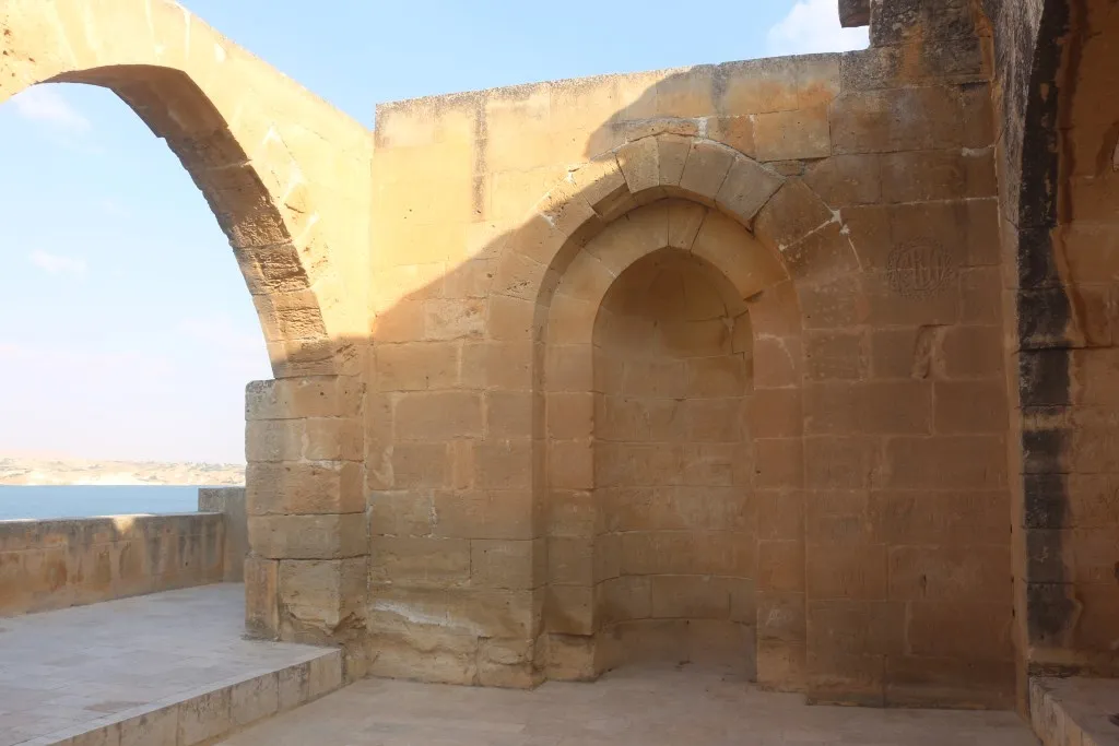 تعرّف على آثار هيرابوليس (مدينة منبج)
