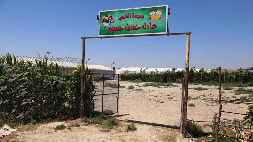 من جبل الزاوية إلى عفرين إلى الرقة رحلة نزوح 1500 سوري