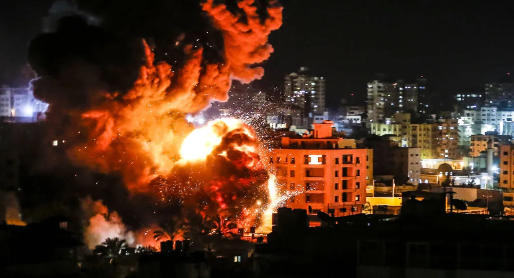 الطيران الحربي الإسرائيلي يقصف 15 موقعاً على الأٌقل في غزة