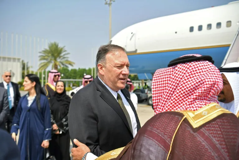 بومبيو يبحث مع السعودية طريقة الرد للهجمات، وفرنسا ترسل فريق تحقيق لأرامكو