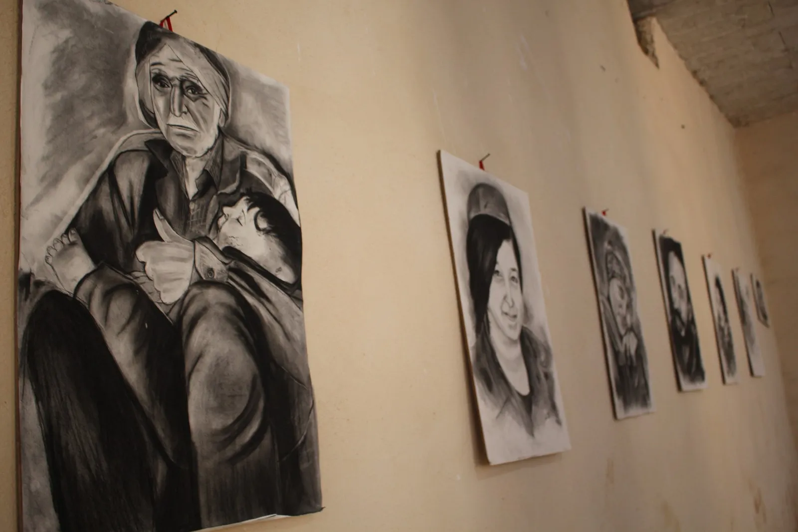 في إطار حملة مؤتمر ستار.. معرض للرسم في الشهباء