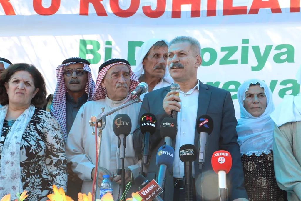 ملتقى العشائر الكردية يعتبر حل القضية الكردية مدخلاً إلى حل الأزمة السورية