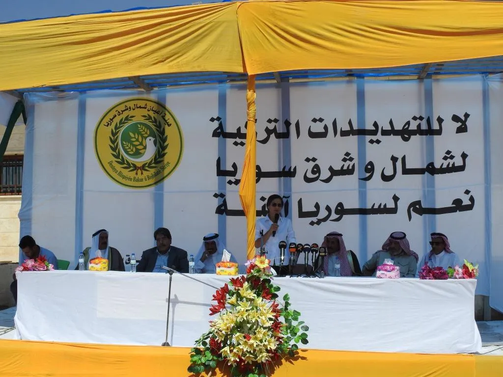 إلهام أحمد: التوافق والاتفاق الداخلي لابد منه لحل الأزمة السورية