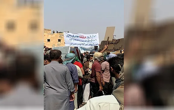إصابة ثلاثة متظاهرين بنيران قوات النظام في ريف دير الزور الغربي