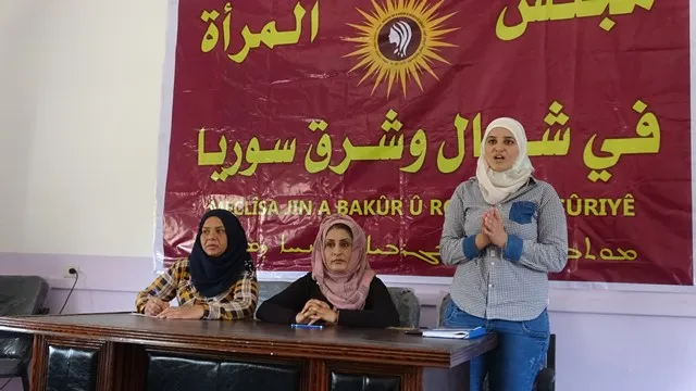 اجتماع تعريفي بمبادئ مجلس المرأة السورية في الرقة