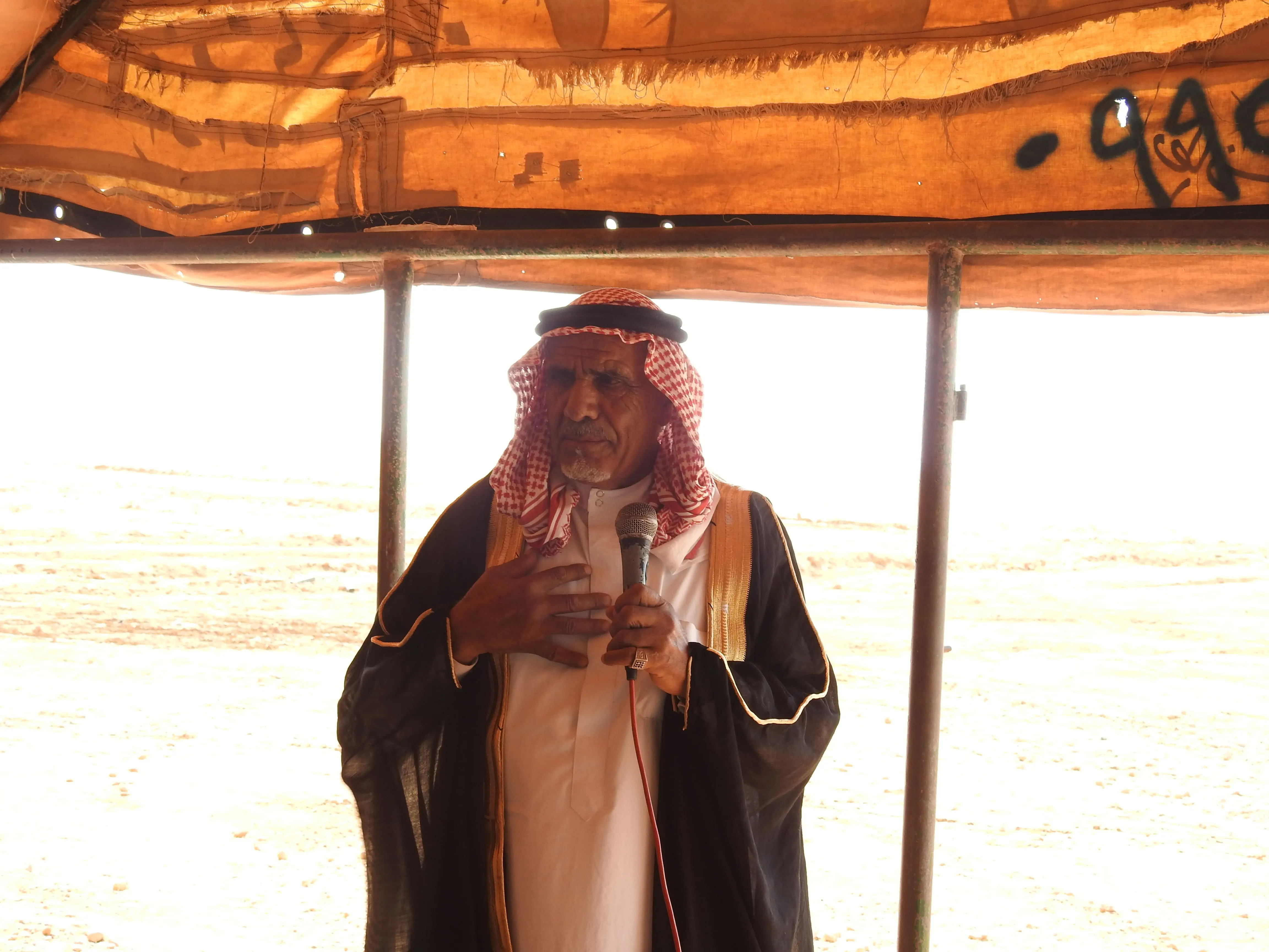 لجان الصلح وشيوخ العشائر يعقدون جلسة صلح بين عشيرتين في كري سبي