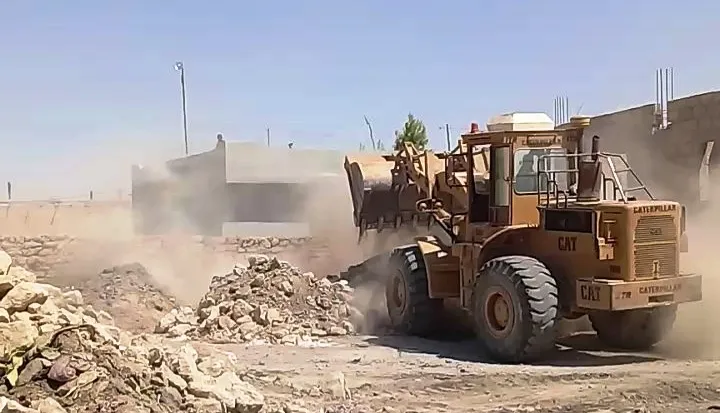 بلدية الشعب تزيل أبنية مخالفة في قرية "الصعوة" وتفتح شوارع مغلقة