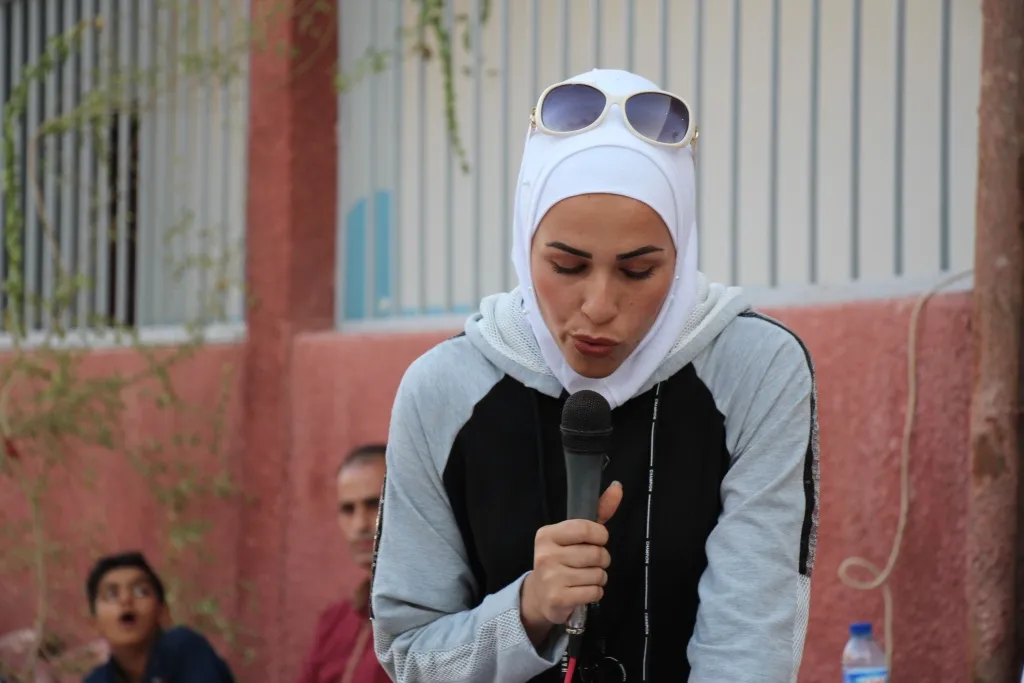 لجنة التربية والتعليم في منبج تكرّم الطلبة المتفوقين خلال احتفالية