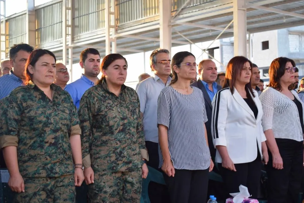 الإدارة الذاتية تحتفل بذكرى تأسيسها ومسؤولون فيها يؤكدون إنها الحل الأفضل