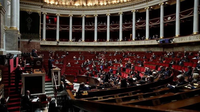 نواب فرنسيون يدعون لوقف الهجمات التركية وتعليق عضويتها في الناتو