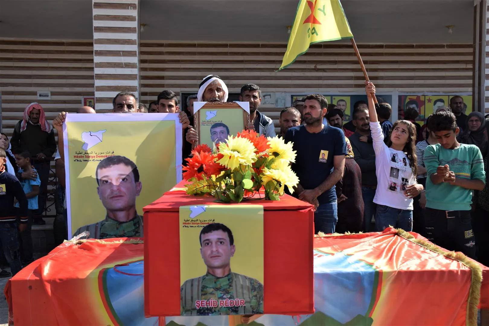 أهالي ناحية تل تمر يودعون شهيد مقاومة الكرامة ميلاد داوود