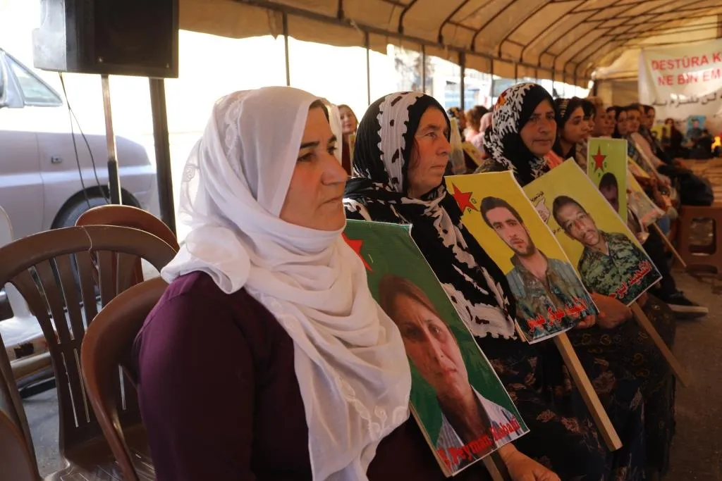 "الدستور الذي لا نشارك فيه لن نلتزم به"