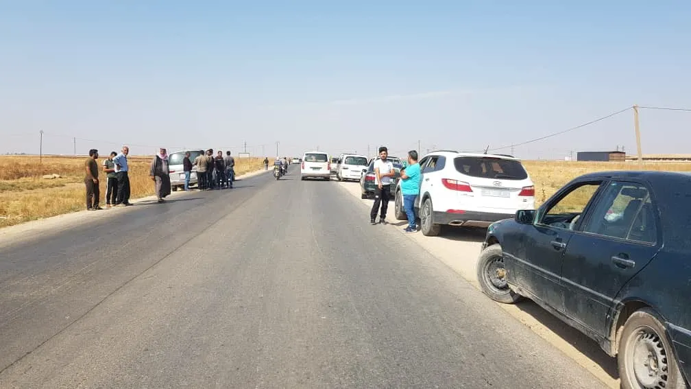 الاحتلال التركي يقصف موكب المدنيين المتوجه إلى سريه كانيه