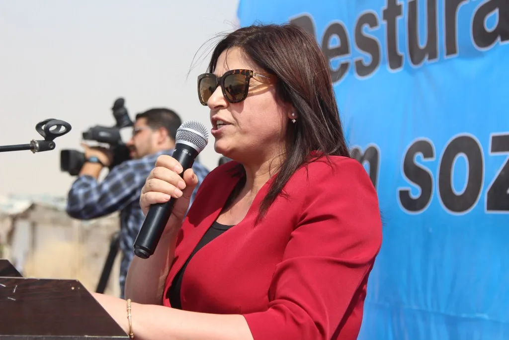 أهالي شمال وشرق سوريا: دستور لا يقدّر ويثمن دماء شهداؤنا لا يمثلنا