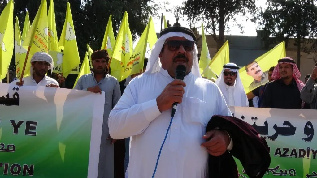 أهالي تل حميس والعشائر العربية يخرجون في مسيرة مساندة لـ قسد