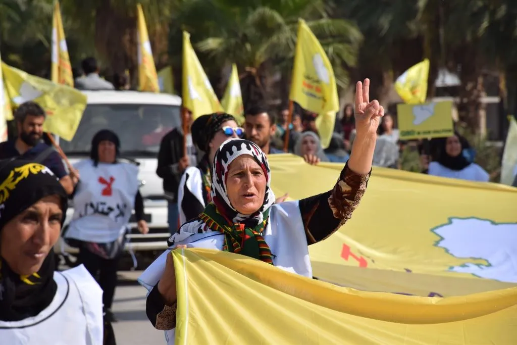 أهالي سري كانيه يعتصمون أمام الأمم المتحدة ويطالبون بالعودة