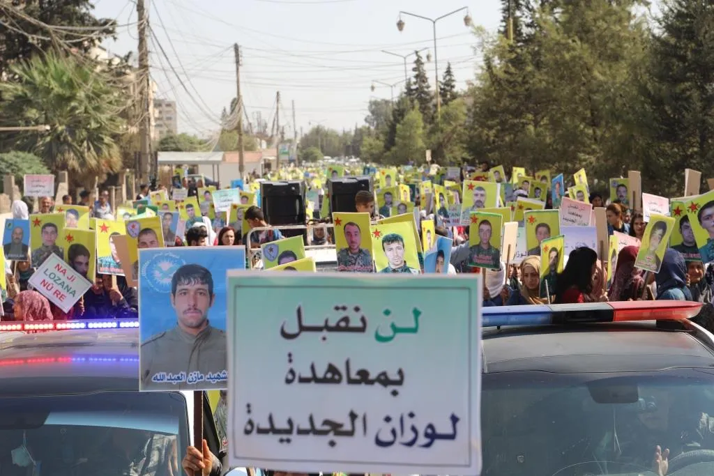 "إقصاء ممثلي الإدارة الذاتية عن لجنة صياغة الدستور هو إجحاف بحق المكونات"