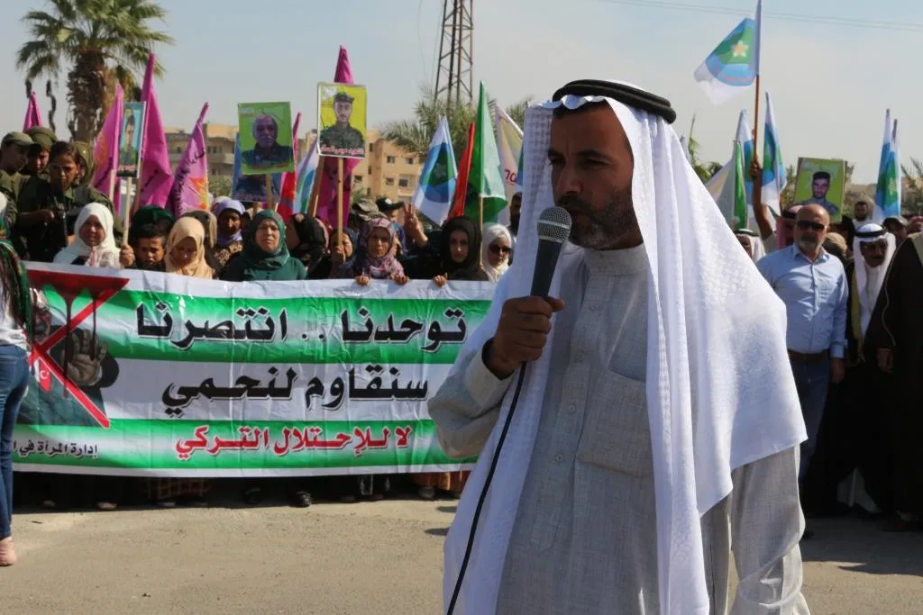 أهالي الرقة ينددون بالتهديدات التركي ويستعدون للتوجه صوب الحدود غداً