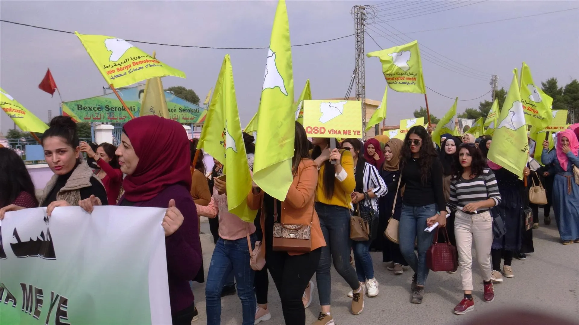 في مسيرة الشدادي: قسد حررتنا من المرتزقة وهي تمثلنا
