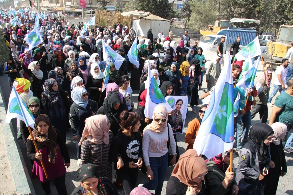 منبج تتظاهر ضد الاحتلال التركي